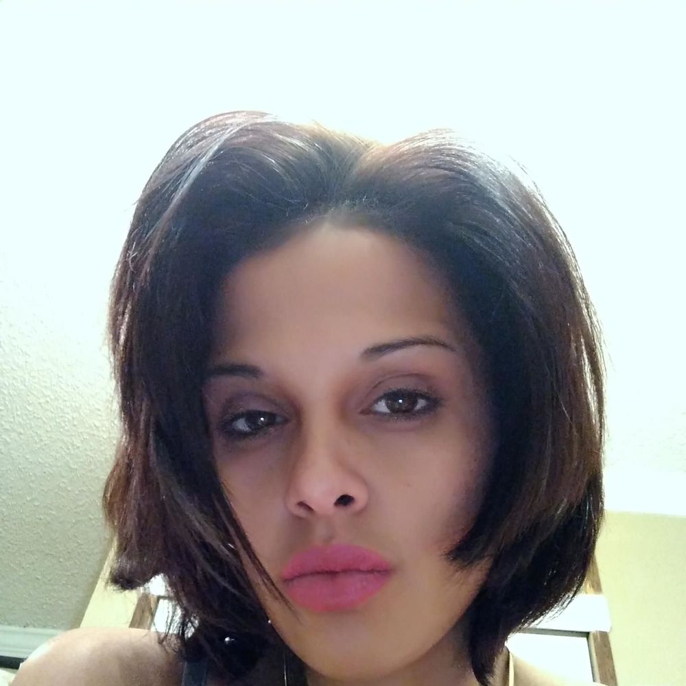 Meet your Posher, Roxanne